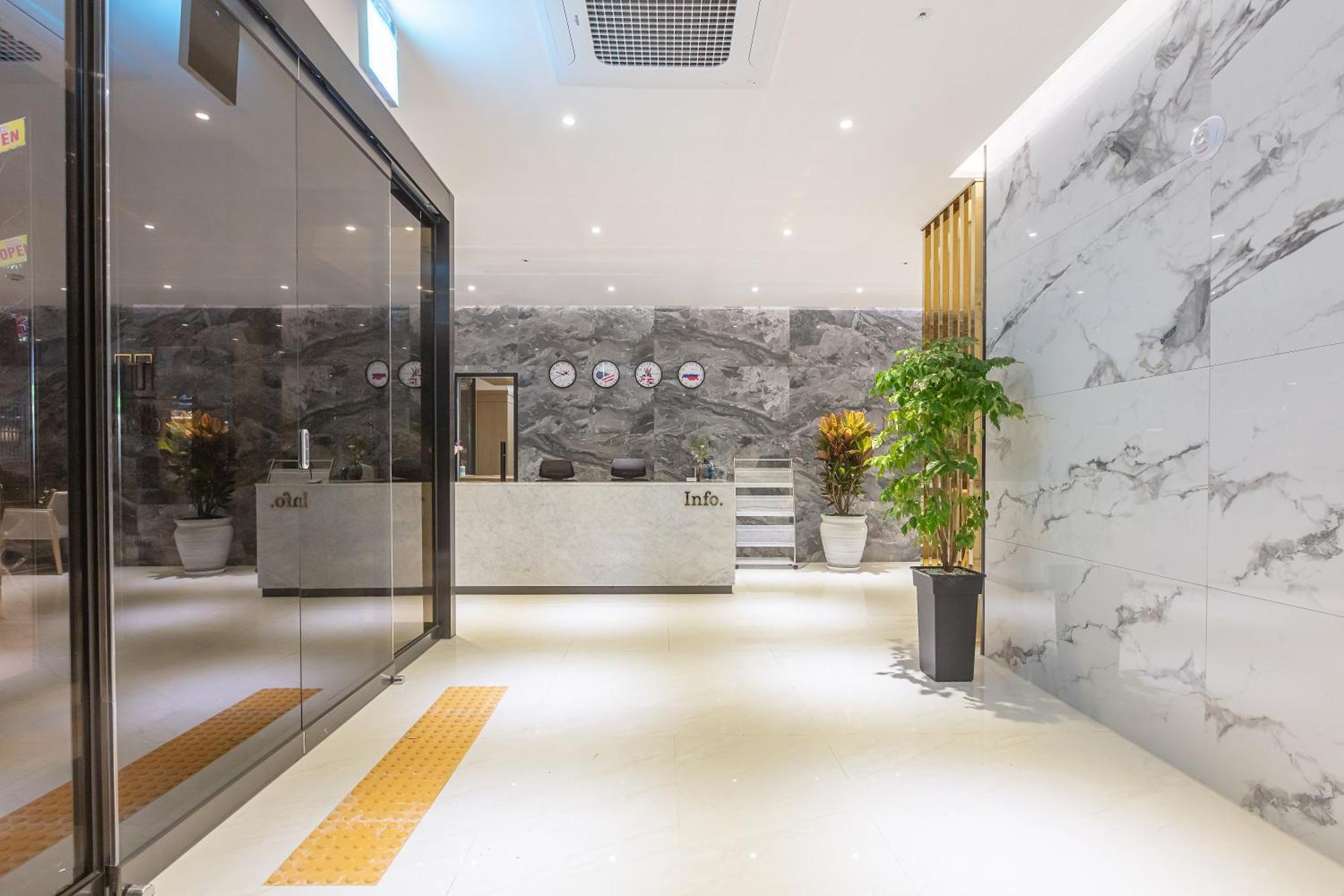 Nomad Hotel Gimhae Exterior photo
