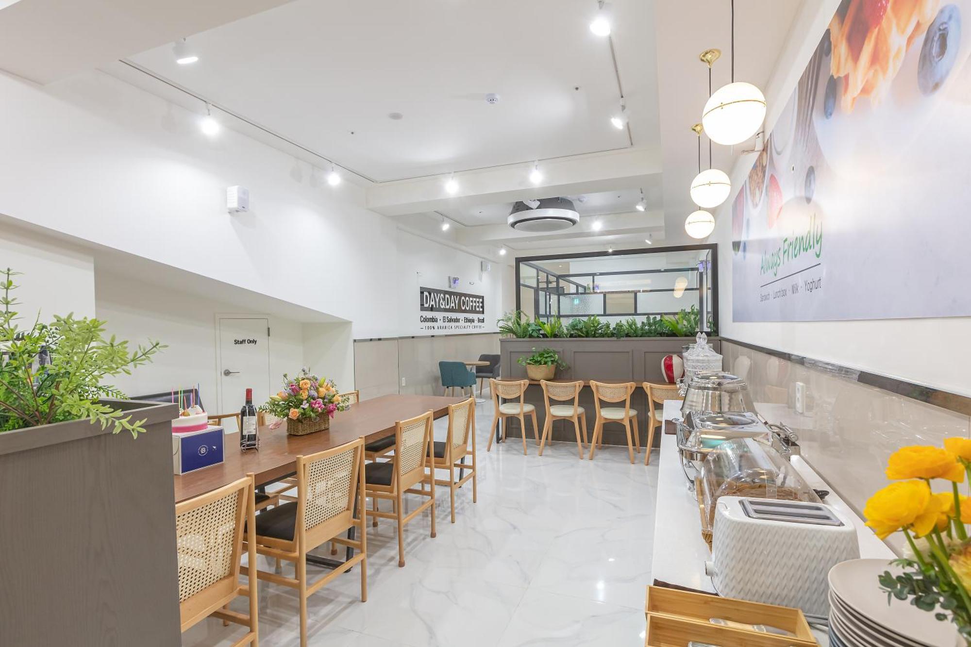Nomad Hotel Gimhae Exterior photo